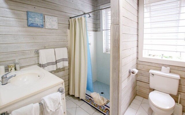 Charming 2-Bed Cottage By Beach by BSL Rentals