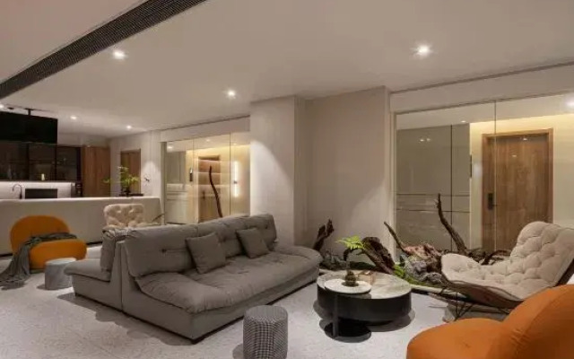 Jingyuan E-sports Hotel