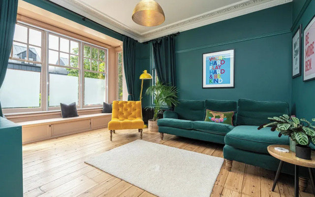 Chic and Colourful Family Home by Underthedoormat