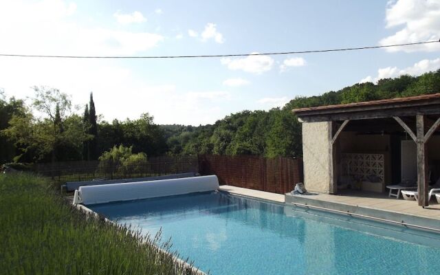 Les Rocailles de la Reine - Chambres d'Hôtes et Gîtes