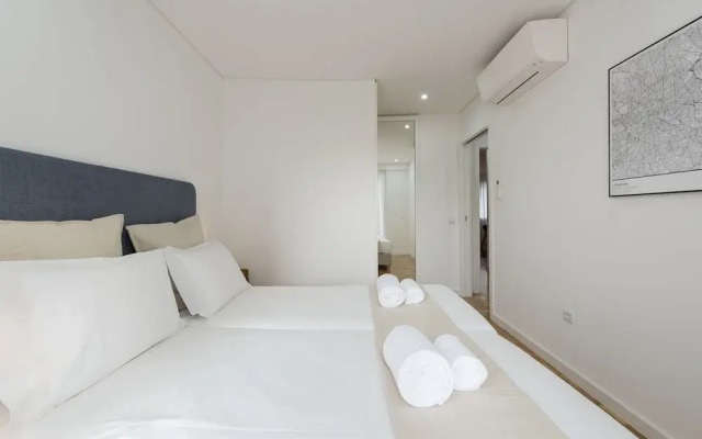 Bruno's Downtown Apartment