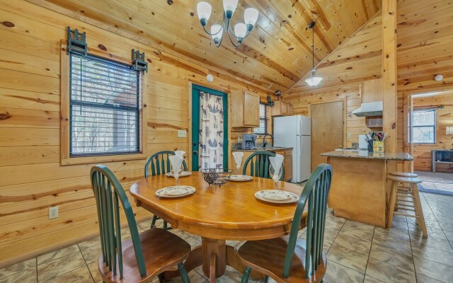 The Honeysuckle 2 Bedroom Cabin by Redawning