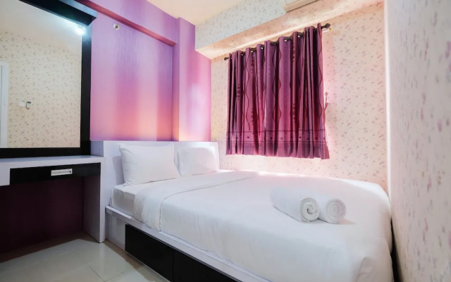 Homey 1BR with Spacious Living Room and Sofa Bed Green Pramuka Apartment – Guest Rooms – Jakarta