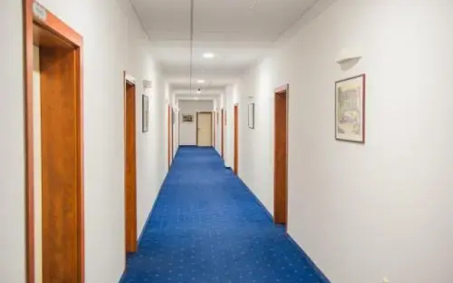 Hotel City