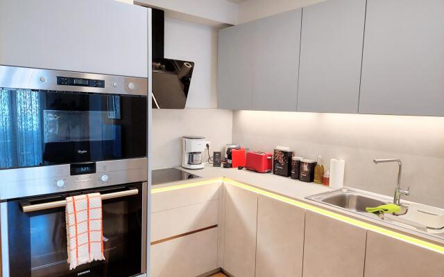 Elegant Apartment in Acropolis