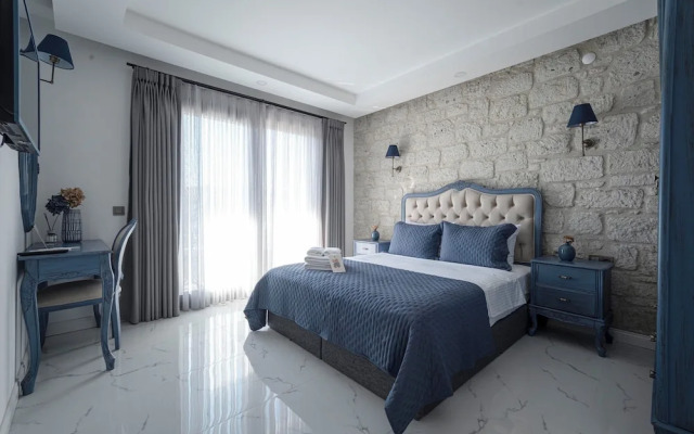 Voger Alaçatı Family