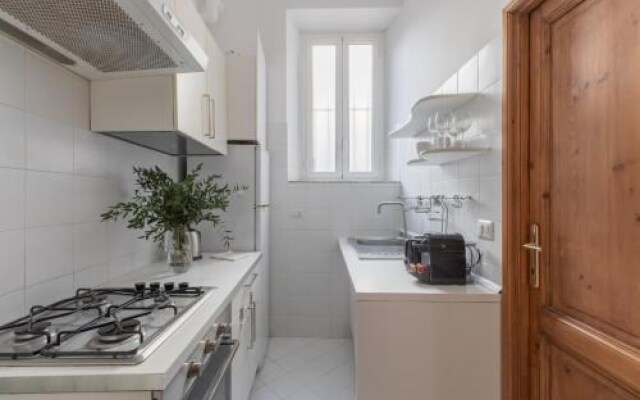 BDB Flat by the Spanish Steps II