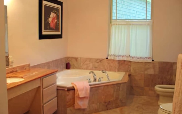 Edgewater Estate - Five Bedroom Home