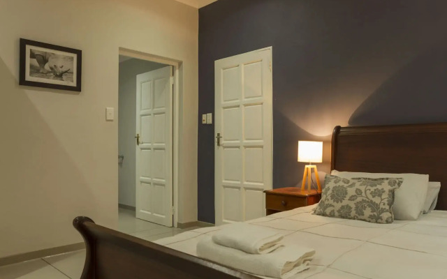 Kingfisher Creek Safari Lodge