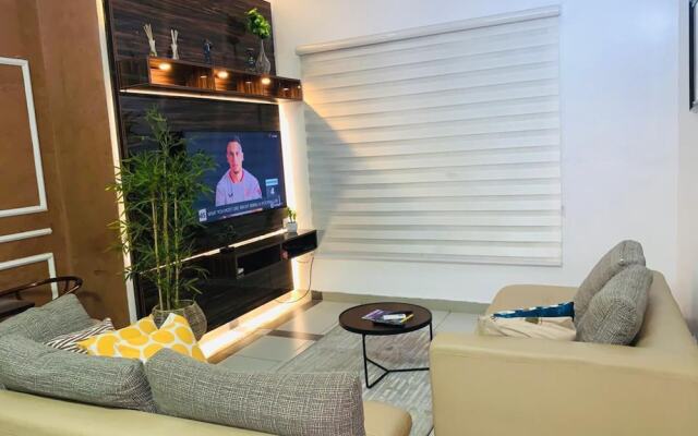 Charming 1-bed Apartment in Victoria Island, Lagos
