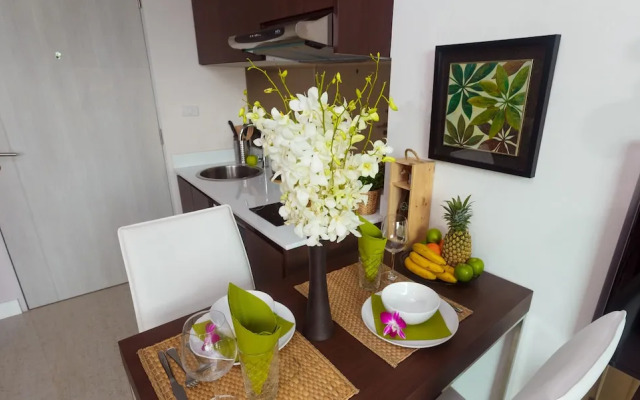 The Aristo Resort 32 by Holy Cow