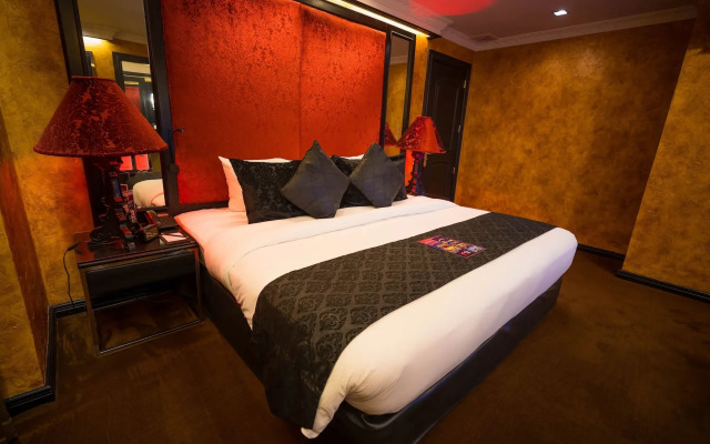 Fields Plaza Suites