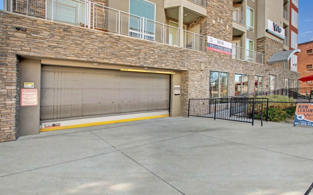Downtown Condo with Great Mountain Views