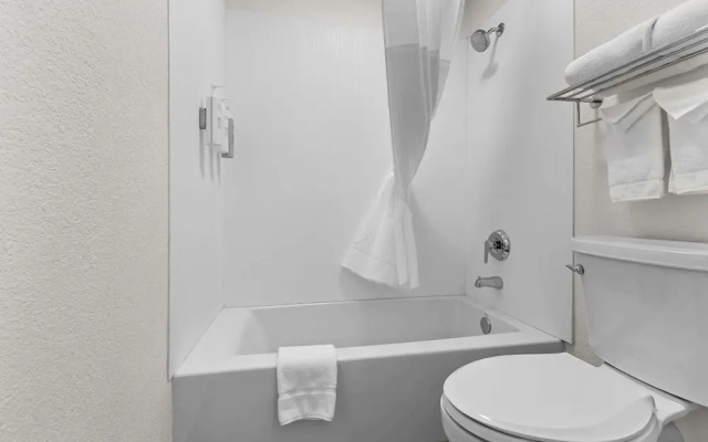 Comfort Inn & Suites at Talavi