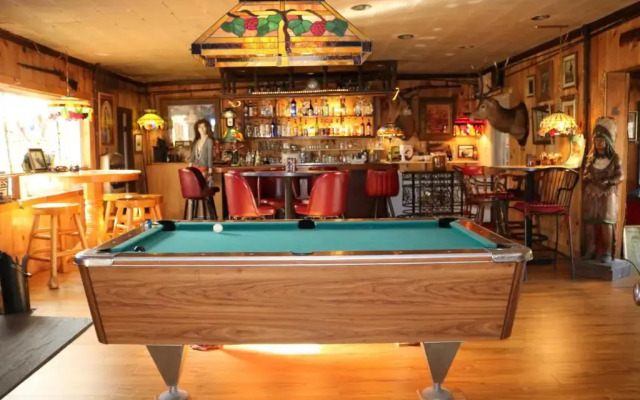 Colonial inn