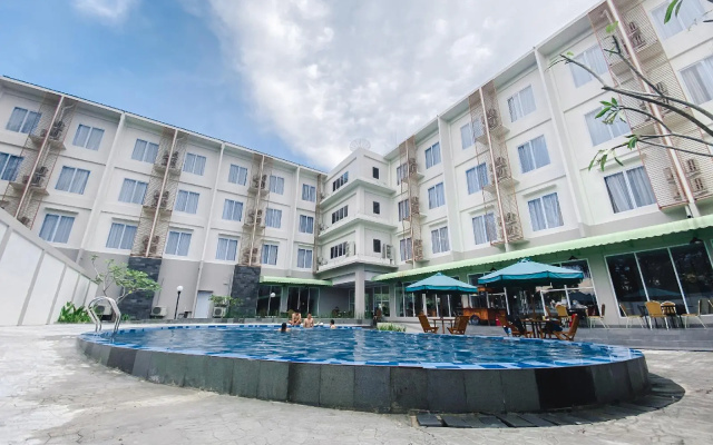 Patra Dumai Hotel
