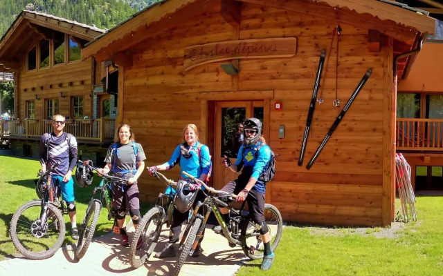 Chalet Alpina Hotel & Apartments