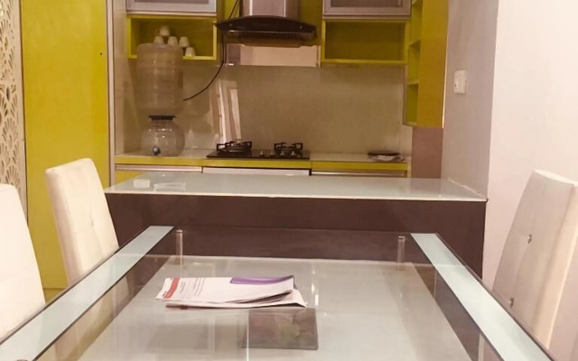 Ocean Waves Mom's Guest House