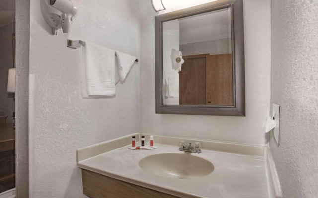 Motel 6 Boerne, TX