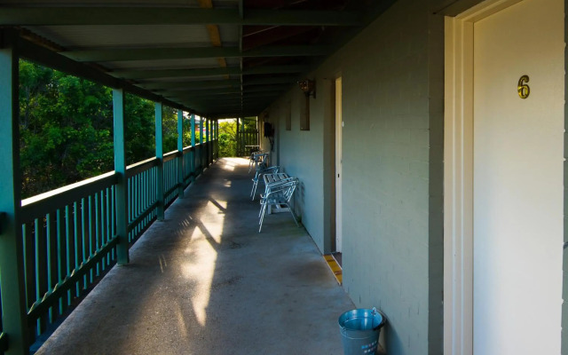 Settlers Inn