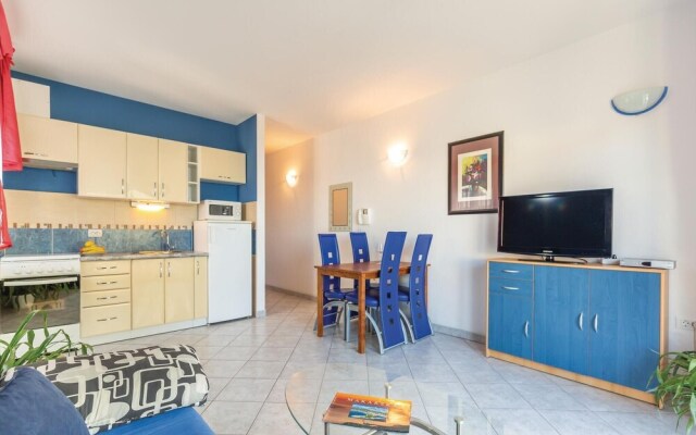 Stunning Home in Makarska With Wifi and 2 Bedrooms