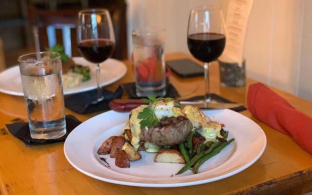 Woodbridge Inn & Tavern