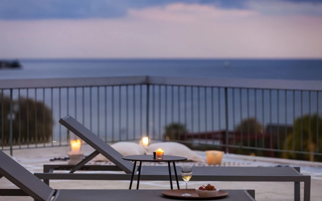 Sea View Beach Penthouse – Athens Coast