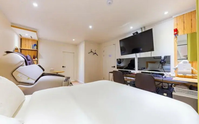 Cheongju Business Hotel JA