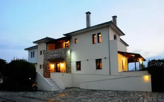 Palirria Hotel & Studios