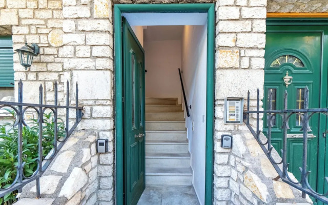 Seaview Portside apartment