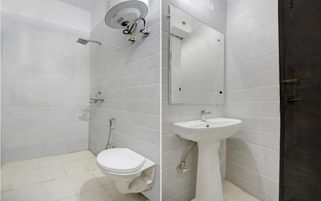 OYO Flagship 80632 Relax Inn