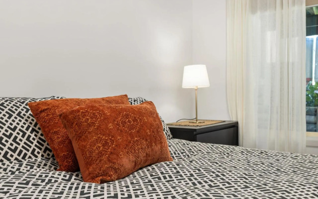 Stylish Family Beach House Walking Distance to 3 Beaches