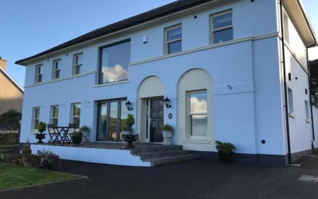 Water'S Edge Glenarm Bed And Breakfast