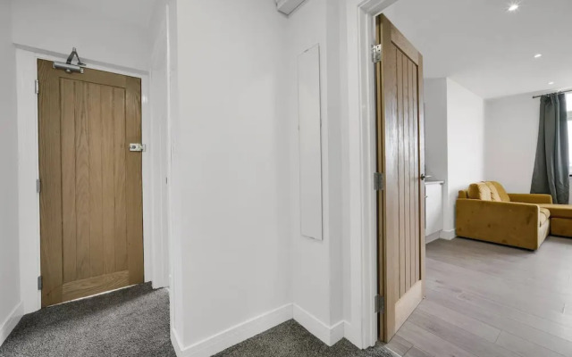 Stylish Modern Apartment - Free Parking - W