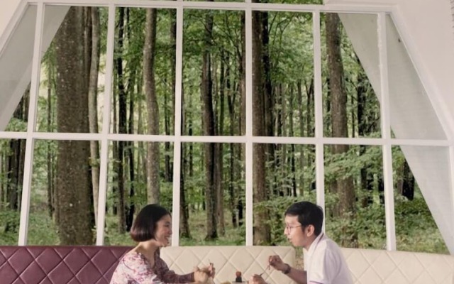 Are You And I Bed & Breakfast