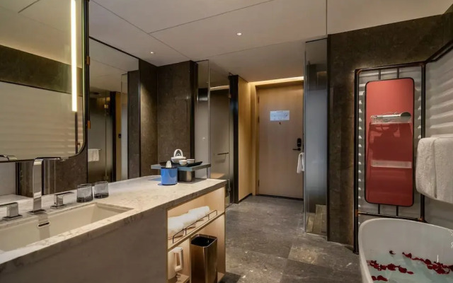 Shanghai Hongqiao Heyitang Hotel