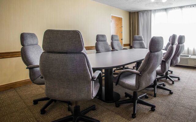 Holiday Inn Chicago – Midway Airport S by IHG