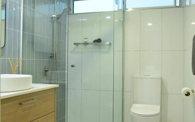 Lagoon Beachfront Lodge 006 on Hamilton Island by HamoRent