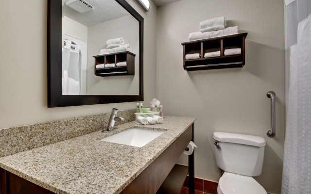 Holiday Inn Express Marshfield by IHG