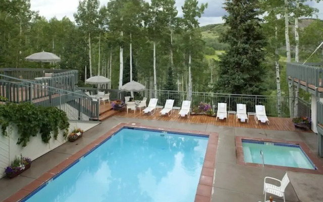 Snowmass Village 2 Bedroom Platinum-rated Ski In, Ski Out Condo