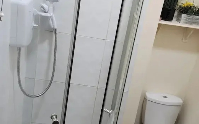 Wolverhampton City Centre - 1-bed Flat - Sleeps 3