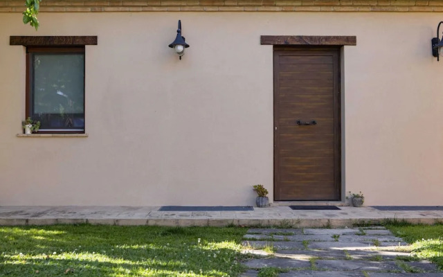 Farmhouse in Marche With Pool & Wine Tours