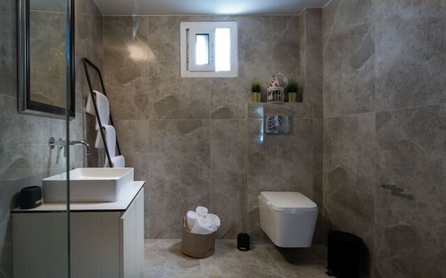 Olenia Luxury Apartments 4
