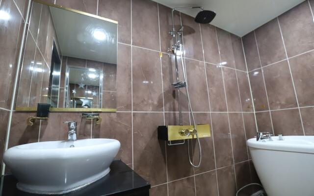 Gunsan JNK Classic Hotel - Gray