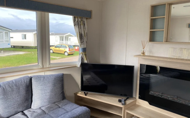 Charming 3-bed Holiday Home at Primrose Valley