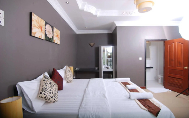 Pillar Hotel