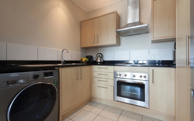 Manhattan Towers 507 by CTHA