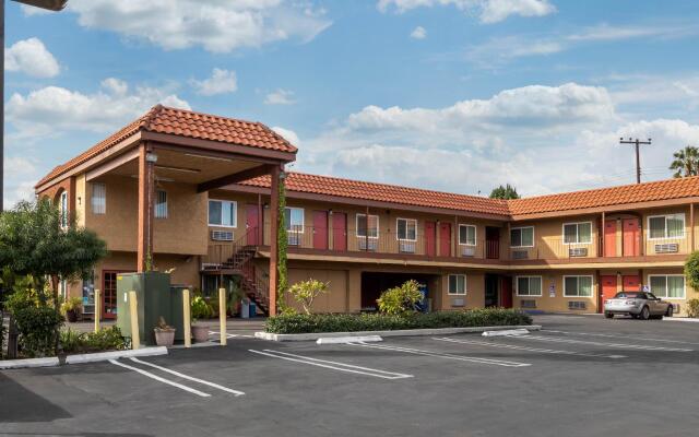 Rodeway Inn Carson - Los Angeles South