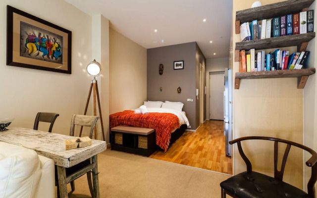 TENNYSON, Richmond Studio Apartment