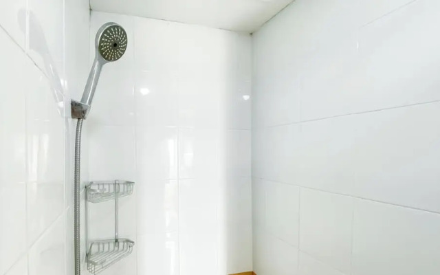 Strategic And Homey 2Br Green Pramuka Apartment